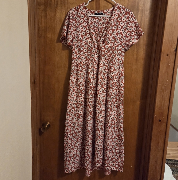 Madewell Dresses & Skirts - Madewell Clara Falling Daisy Midi Faux Wrap Slit Size Medium Dress Short Sleeve